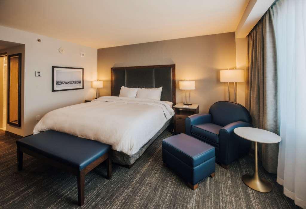 The Explorer Hotel Yellowknife Kamer foto
