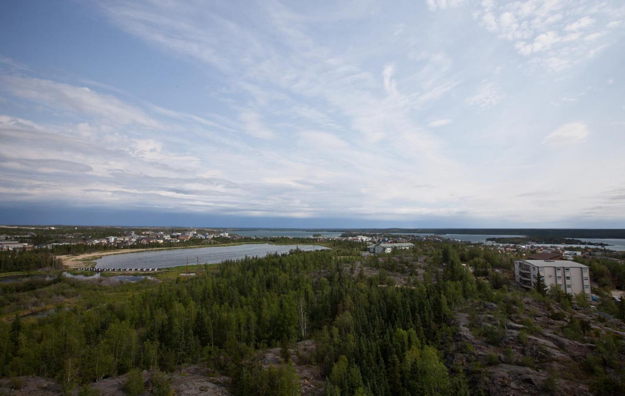 The Explorer Hotel Yellowknife Buitenkant foto
