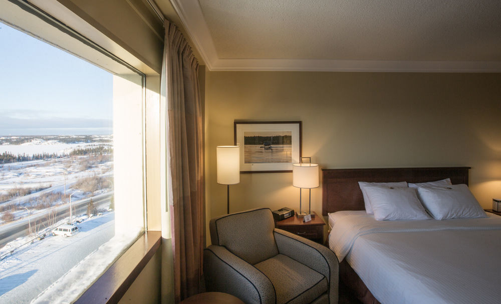 The Explorer Hotel Yellowknife Buitenkant foto