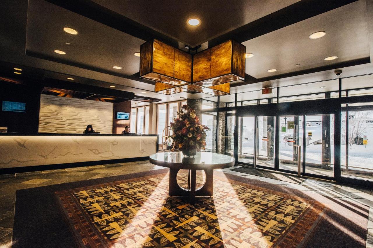 The Explorer Hotel Yellowknife Buitenkant foto