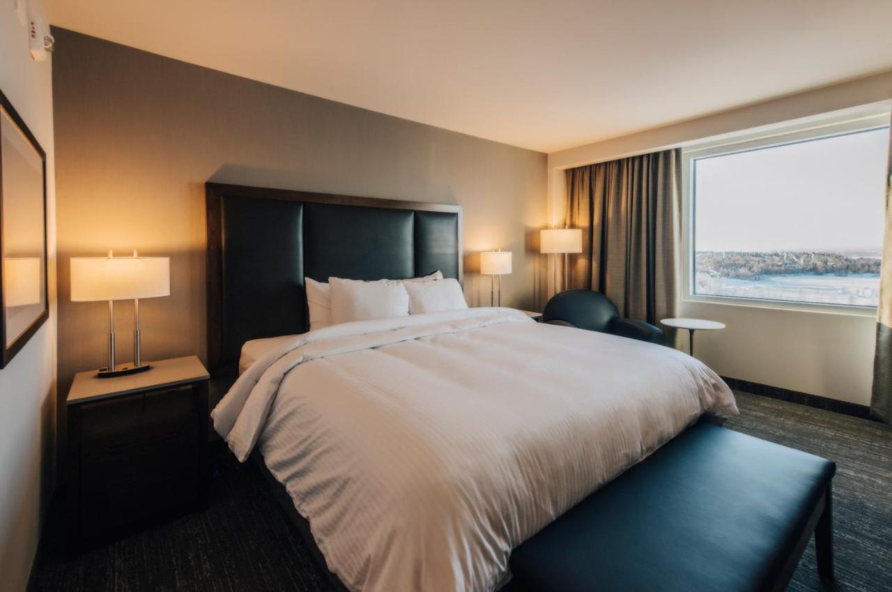 The Explorer Hotel Yellowknife Kamer foto