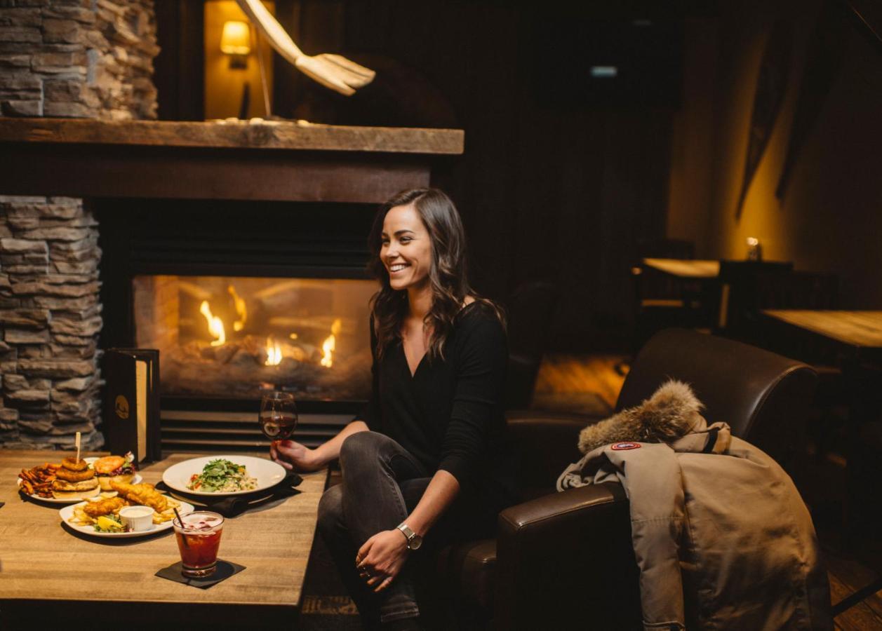 The Explorer Hotel Yellowknife Buitenkant foto