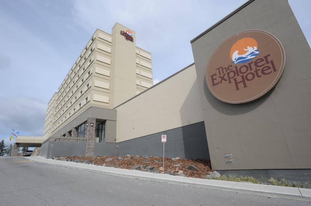 The Explorer Hotel Yellowknife Buitenkant foto